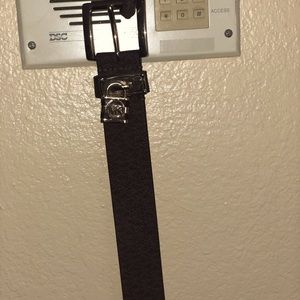 Size small (2-4 W pant size)